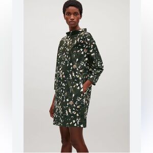 COS Wide Neck Print 3/4 Sleeve Dress Size: 10 Pockets Length: 35”